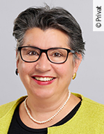 Porträt Schirin Akhbari-Ziegler